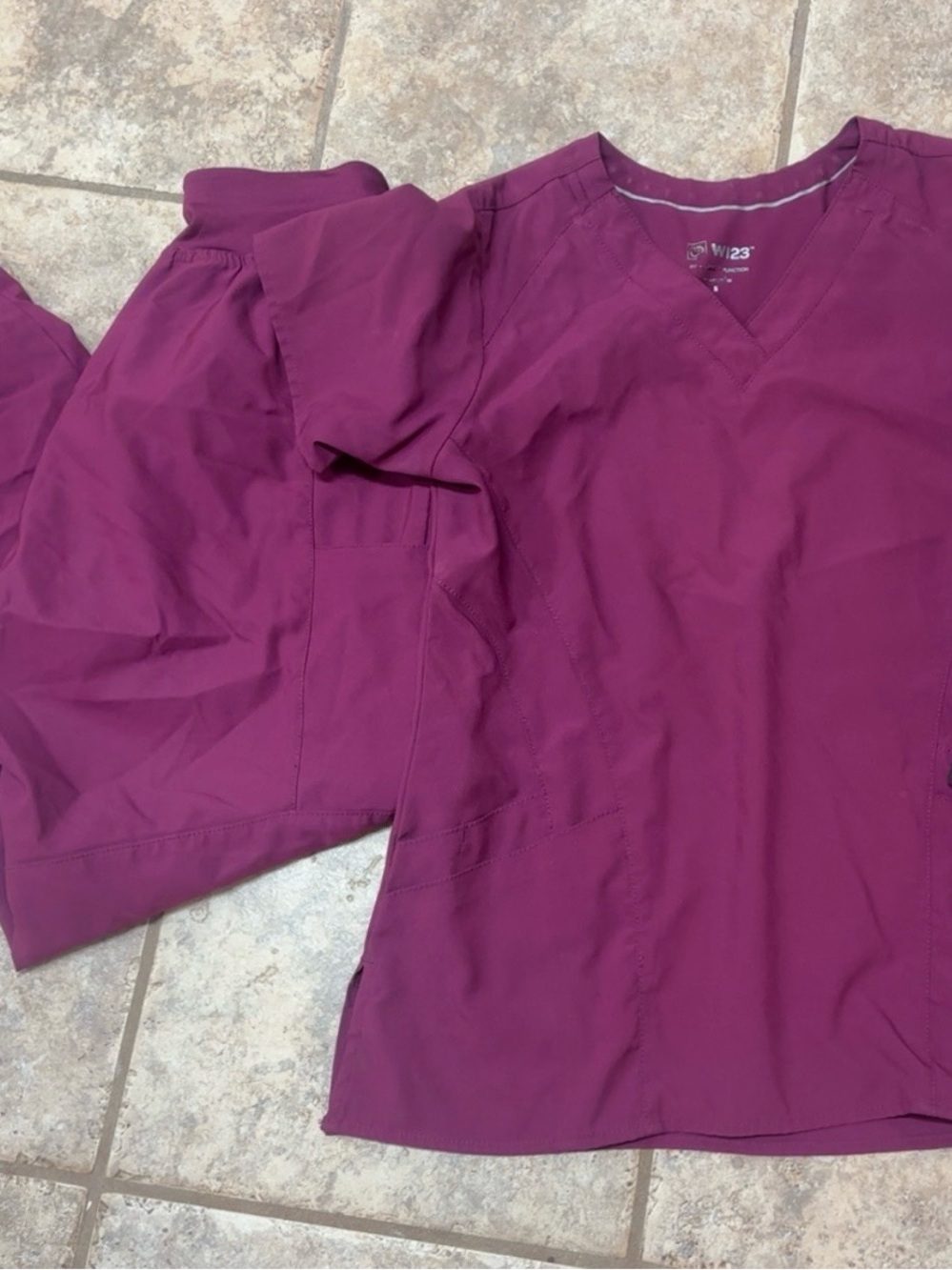 WonderWink Women's Scrub Top and Pants in Plum jogger set!